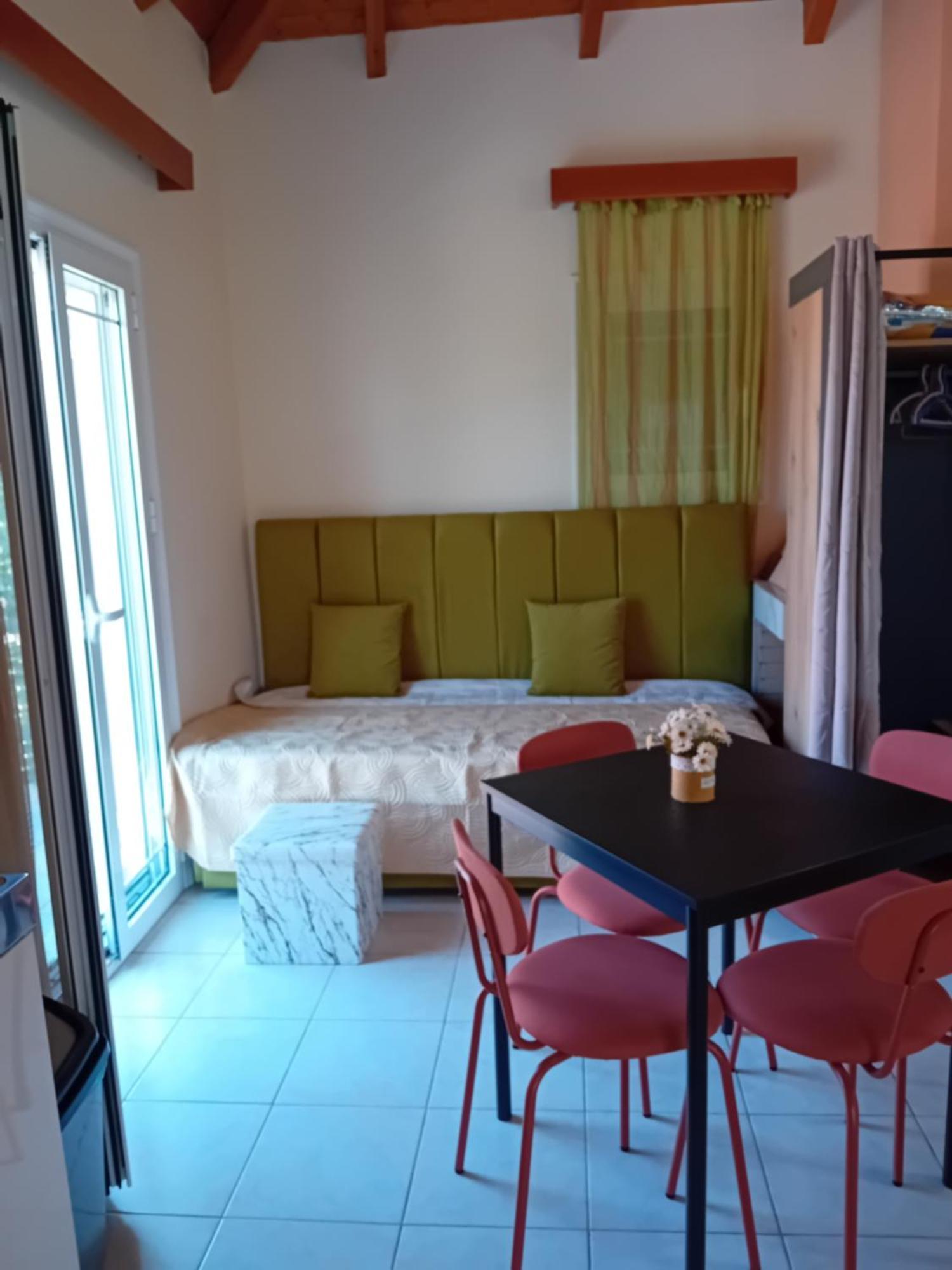 Valta'S Room Palairos Экстерьер фото